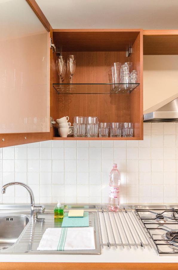 Flat 13: Elegante E Luminoso Con Terrazzo Privato Apartment Bologna Ngoại thất bức ảnh