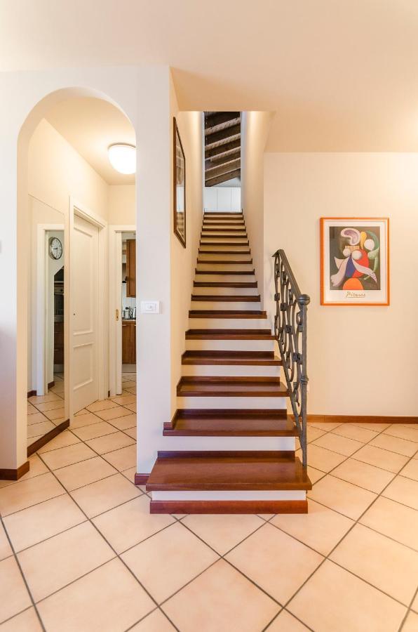 Flat 13: Elegante E Luminoso Con Terrazzo Privato Apartment Bologna Ngoại thất bức ảnh