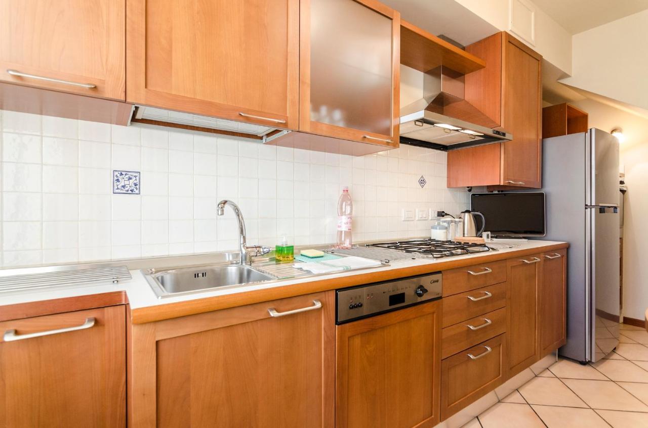 Flat 13: Elegante E Luminoso Con Terrazzo Privato Apartment Bologna Ngoại thất bức ảnh